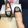Giay Michael Kors Den khoa vang