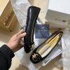 Giày Michael Kors Đen Khóa Vàng