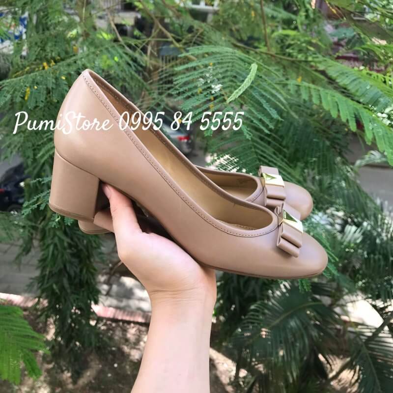 Giay cao got Michael Kors Caroline Pump Khaki