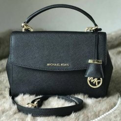 gia tui xach michael kors