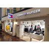 Áo Tommy Hilfiger cổ tim Men's flag V Neck tee