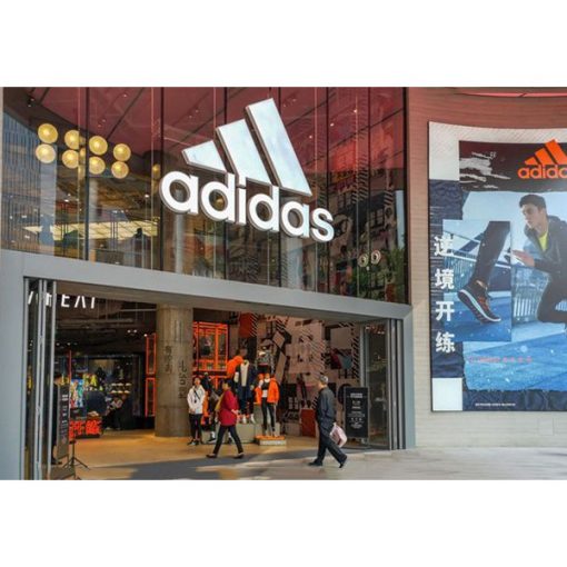 cửa hàng adidas